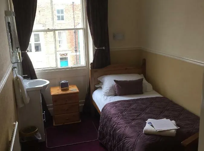 The Arches 3*
