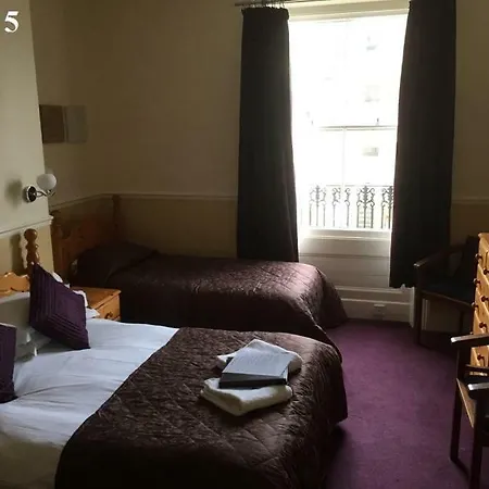The Arches Bed & Breakfast *