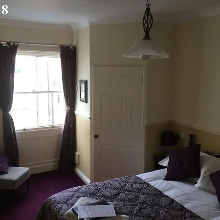 The Arches 3* Уитби