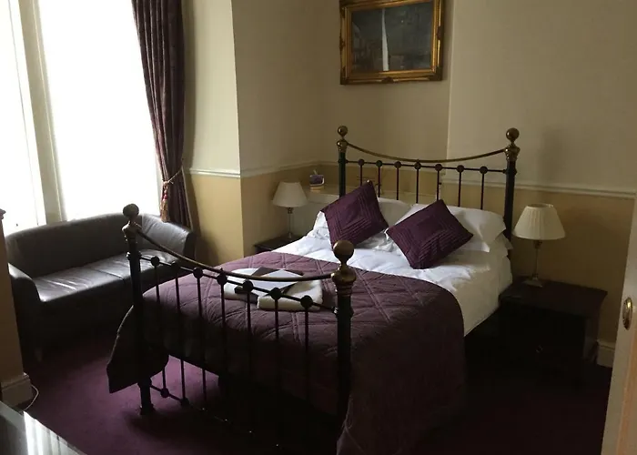 The Arches 3* 惠特比