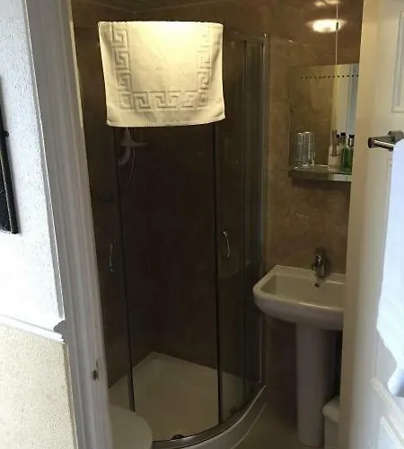 The Arches 3* 惠特比