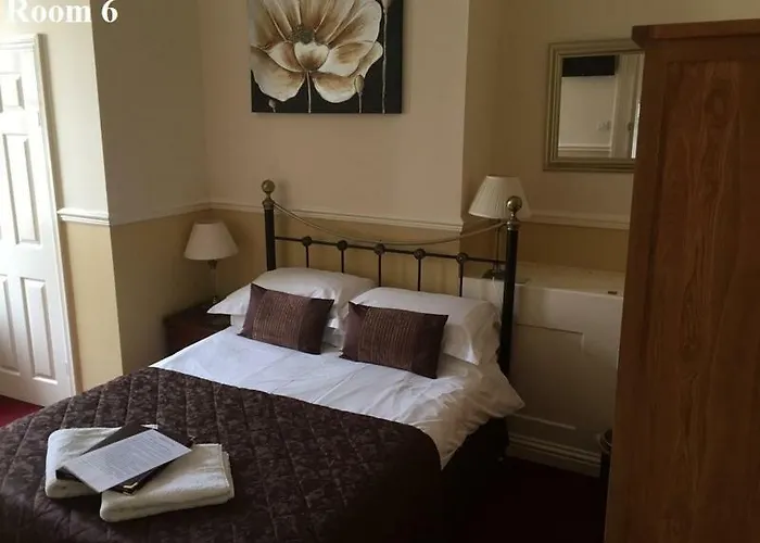 住宿加早餐酒店 The Arches 惠特比